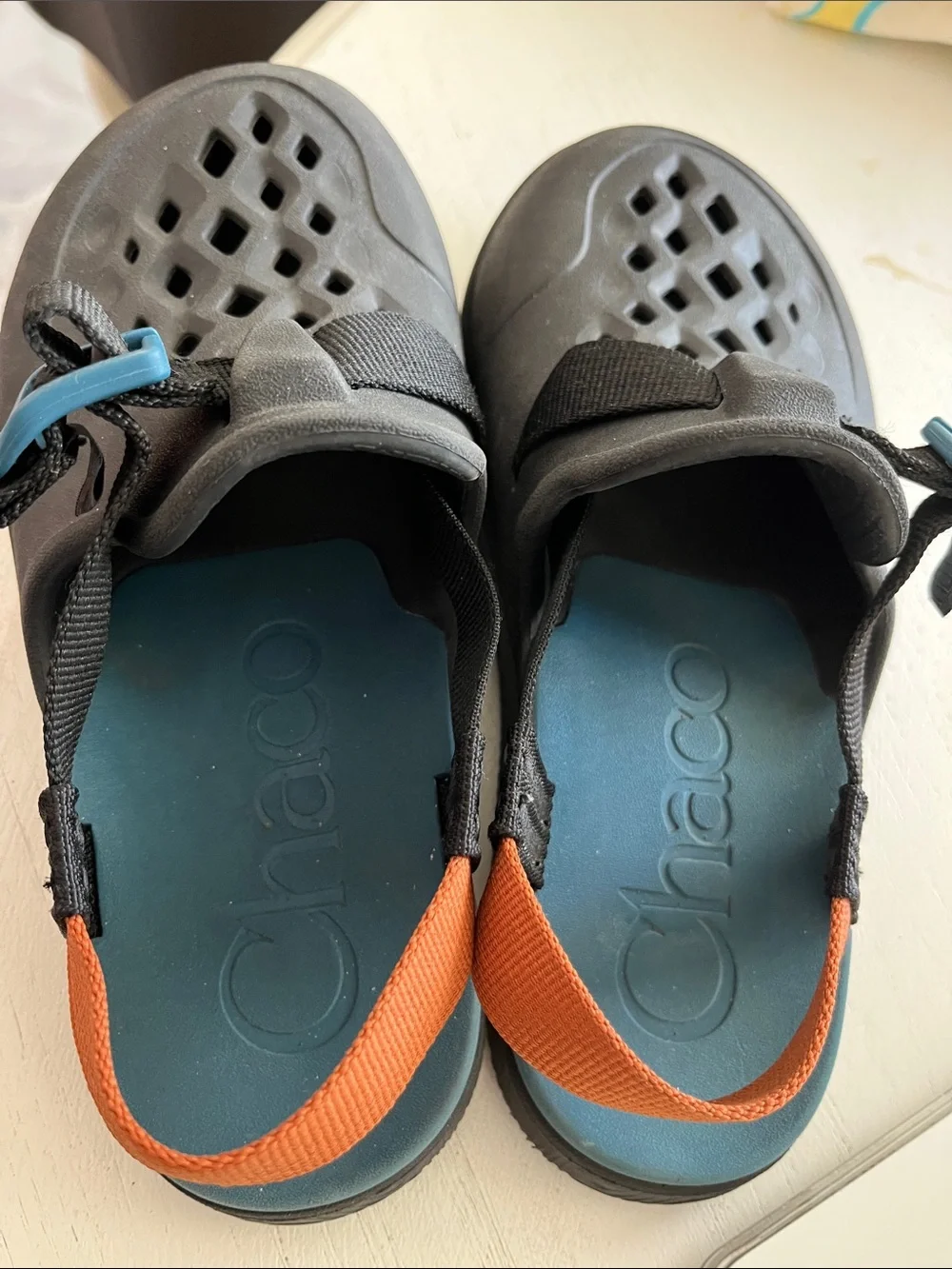 Chaco Chillos Black Blue Slip-on Clogs Youth Size (3)